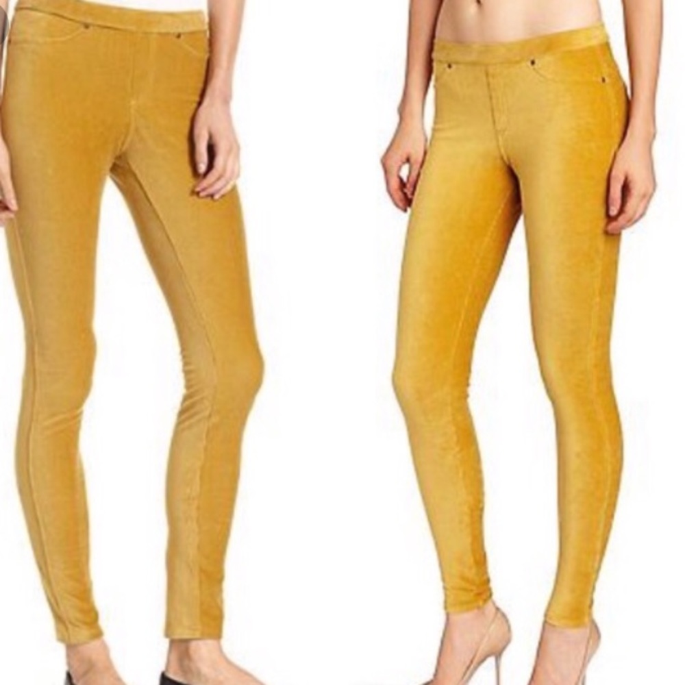 HUE Corduroy Leggings